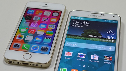 Samsung Galaxy S III vs. iPhone&nbsp;5